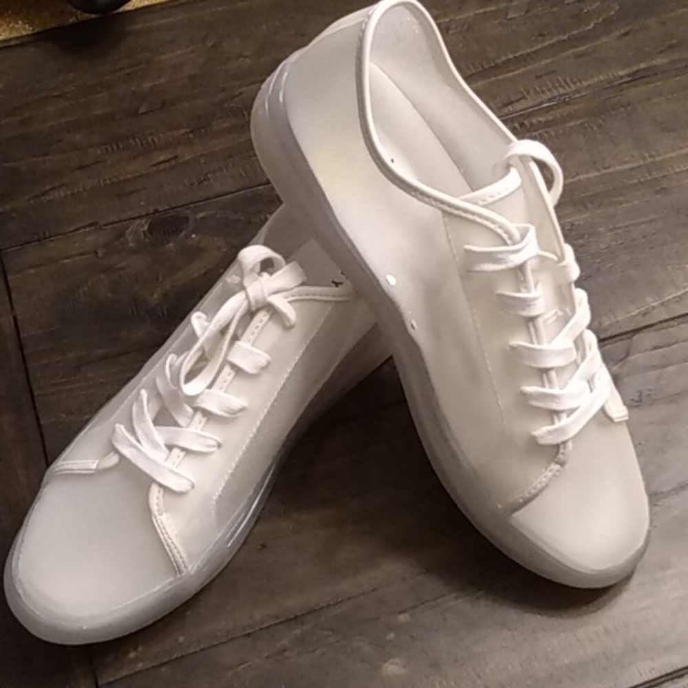 NWOT: Katy Perry Women's The Glam Sneaker